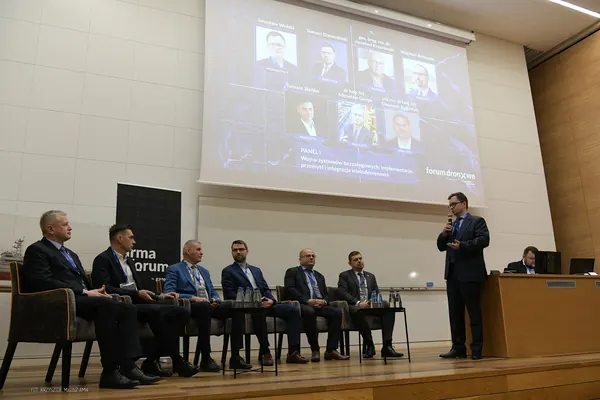 AMW UAV Forum 2026 — kadr 021